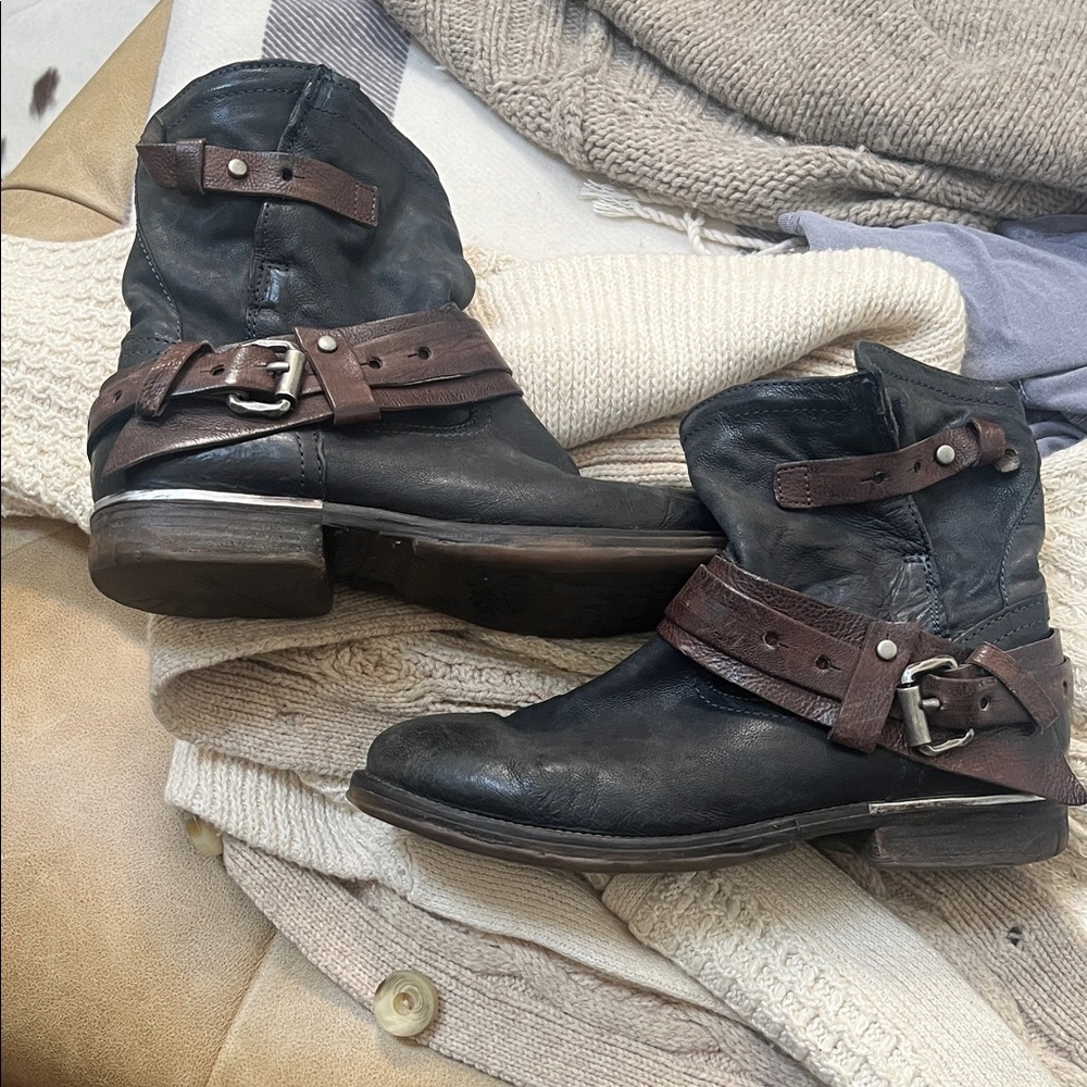 A.S.98 Black and Brown Leather Boots, size 41